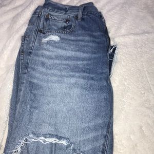American eagle distressed jeans